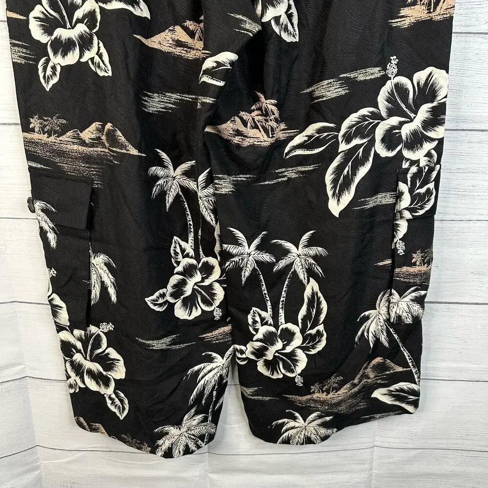 Tommy Bahama Womens size 12 Silk Cropped Wide Leg Hawaiian Cargo Pants Black - Picture 7 of 9